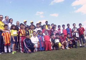 Gençler seçmelerde ter döktü